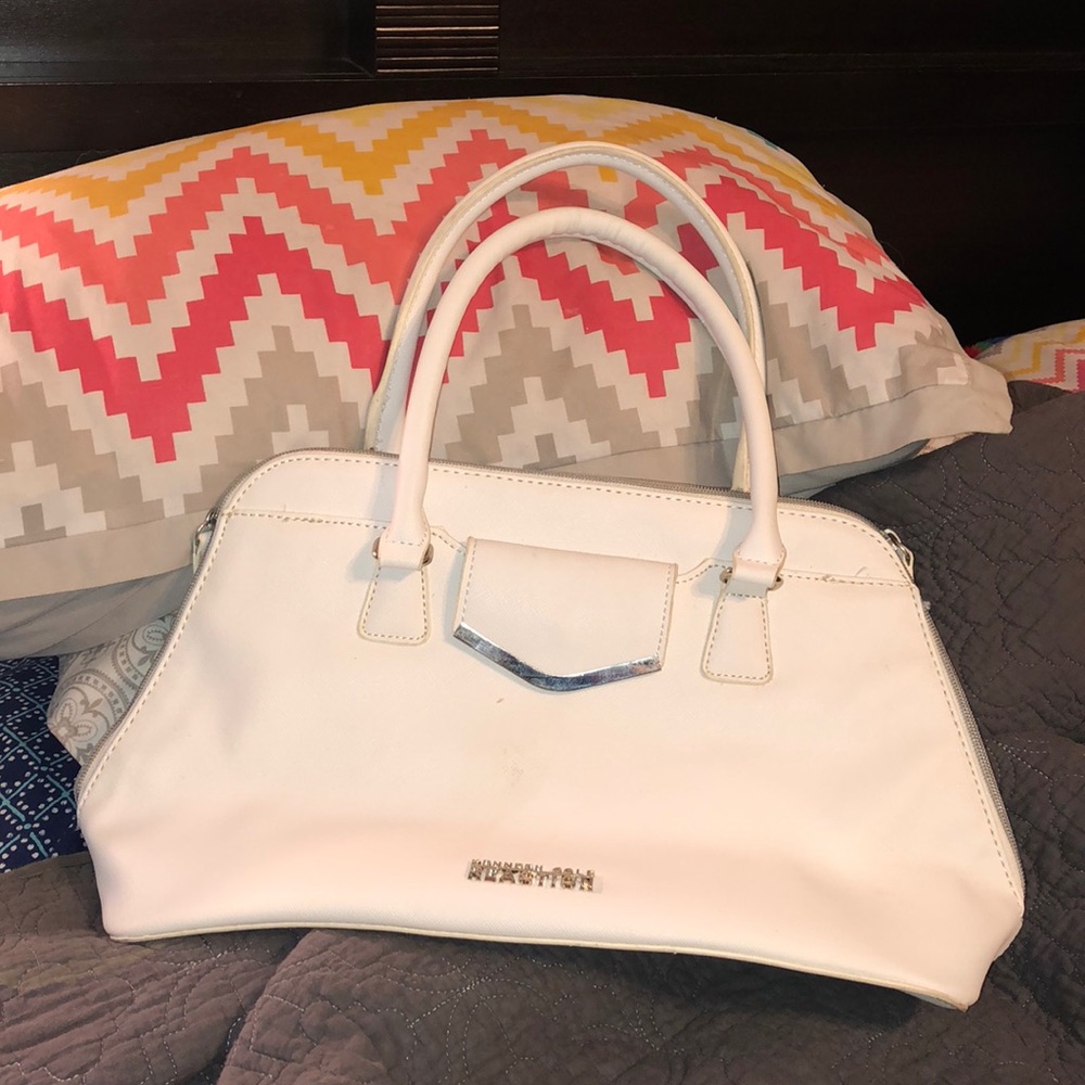 White handbag Kenneth Cole reaction
